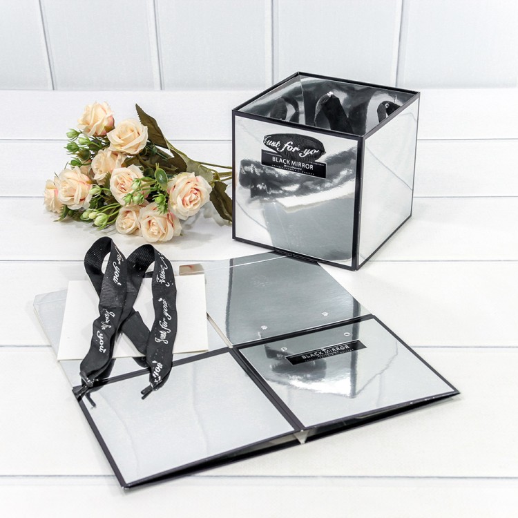 000185P/4 Пакет подарочный  сборный Серебряный 12*12*12 240г 1/10 1/240