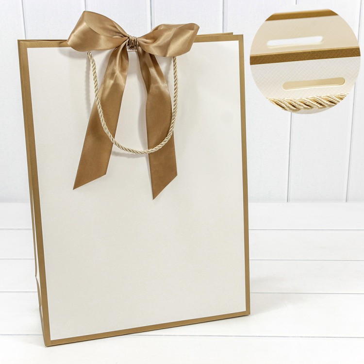 000504A/1 Пакет подарочный с лентой 31*42*12 210г Белый 1/10 1/80